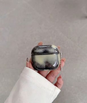 NØIR WHITE AIRPOD CASE