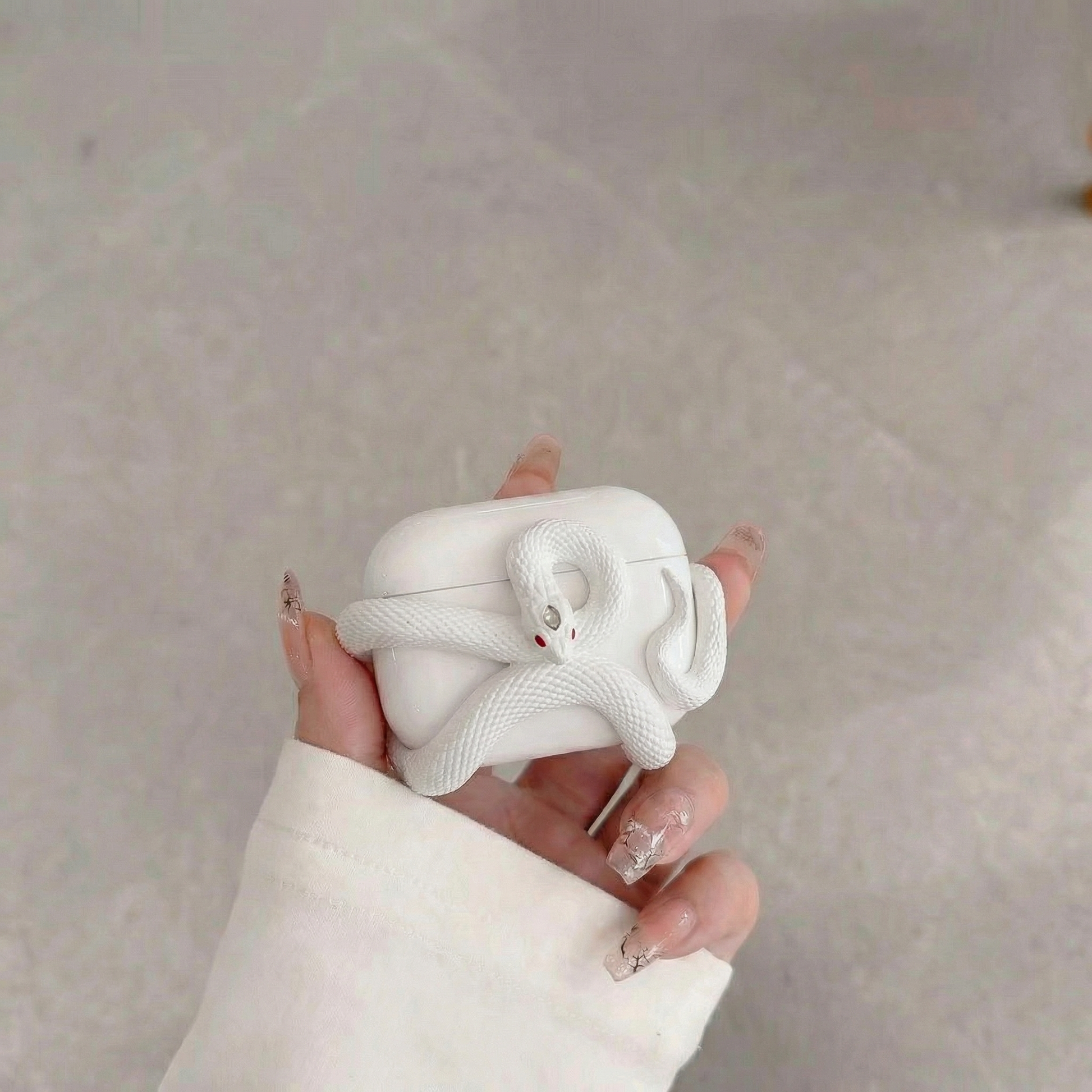 NØIR WHITE SERPENT CASE