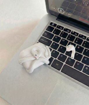NØIR WHITE SERPENT CASE