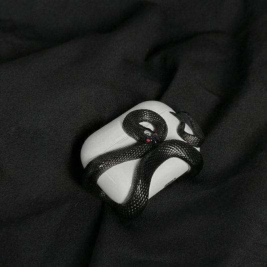 NØIR BLACK SERPENT CASE